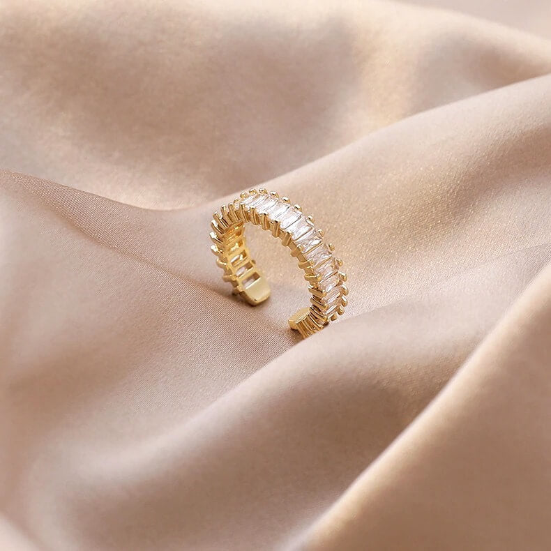 Evie Ring