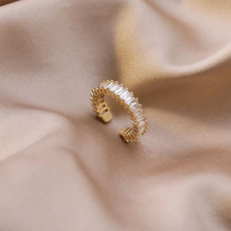 Evie Ring